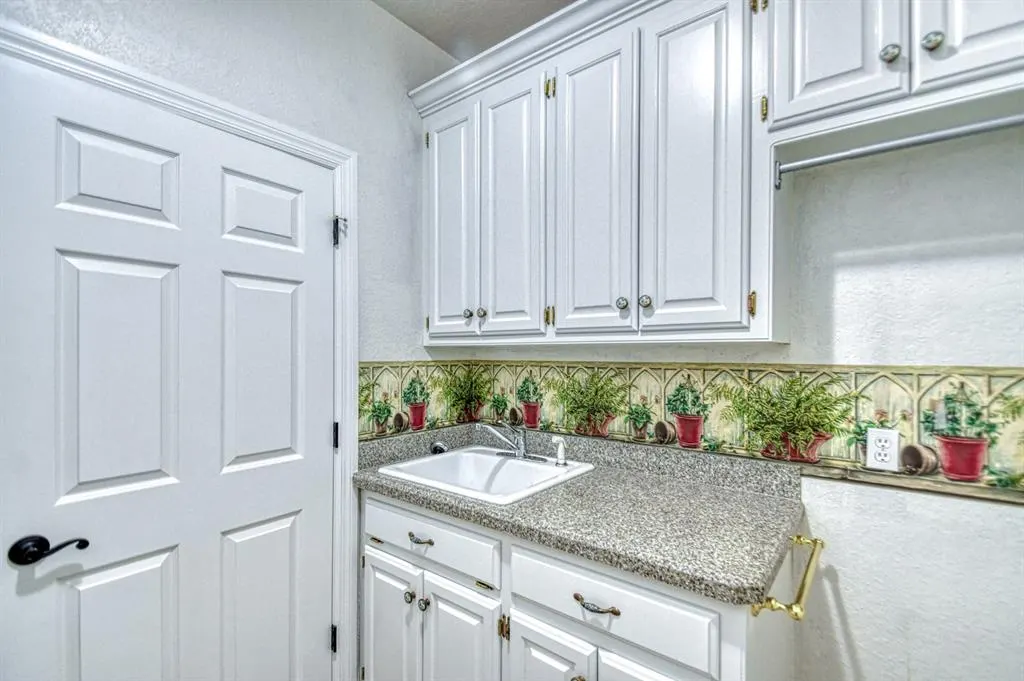 Photo 18 — 12205 Endor Drive, Oklahoma City, OK 73170