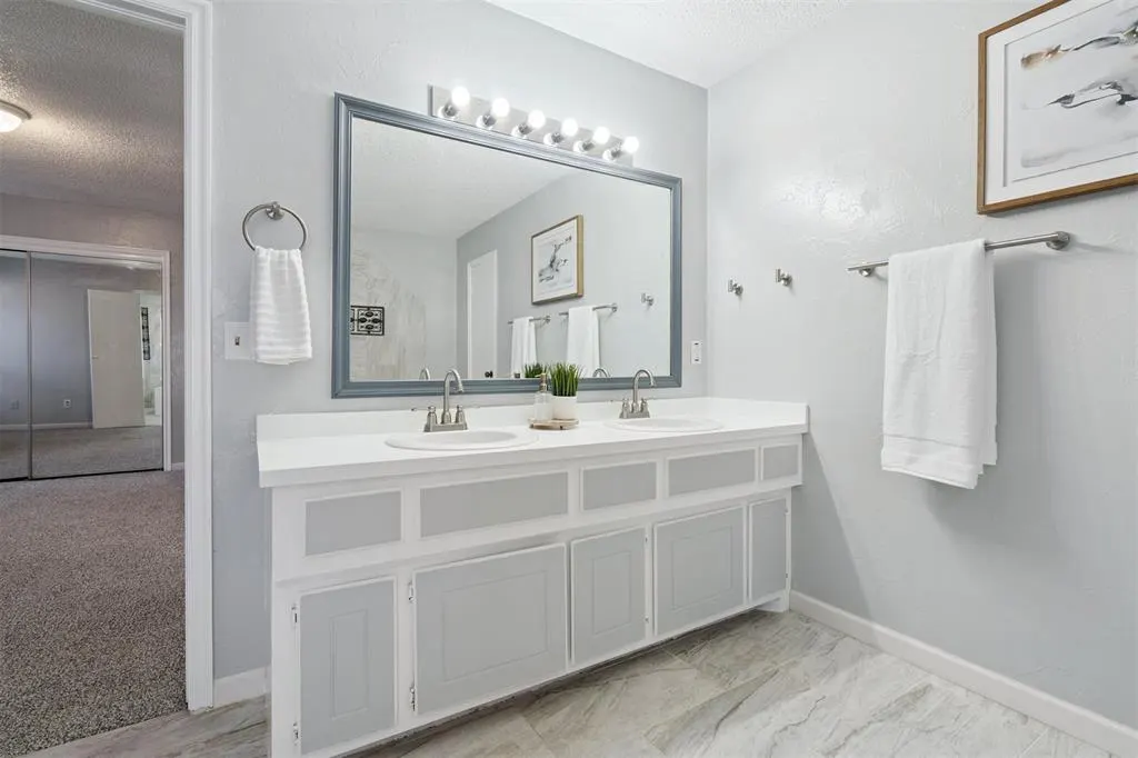 Photo 17 — 9125 NW 99th Place, Yukon, OK 73099