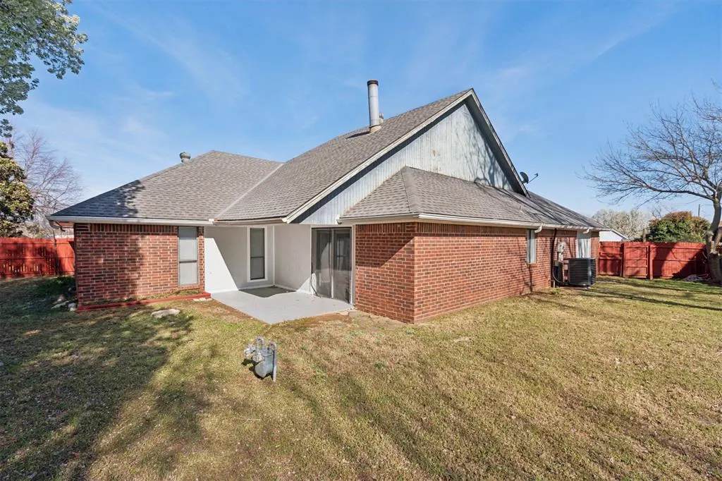 Photo 34 — 9125 NW 99th Place, Yukon, OK 73099