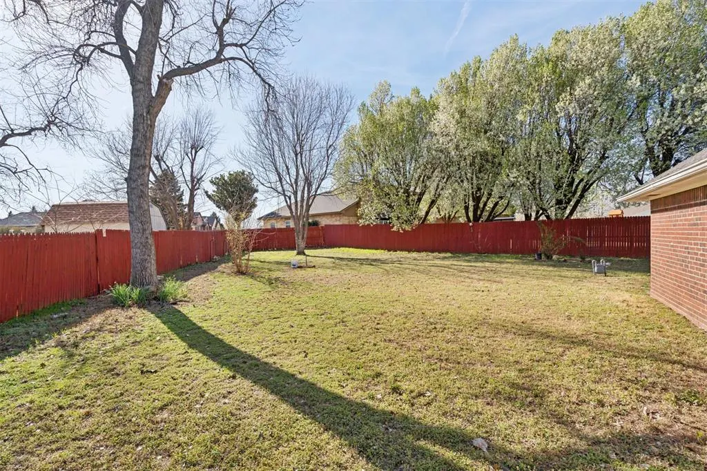 Photo 35 — 9125 NW 99th Place, Yukon, OK 73099