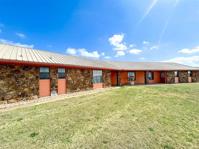 Photo 2 — 45111 County Street 2680, Cyril, OK 73029
