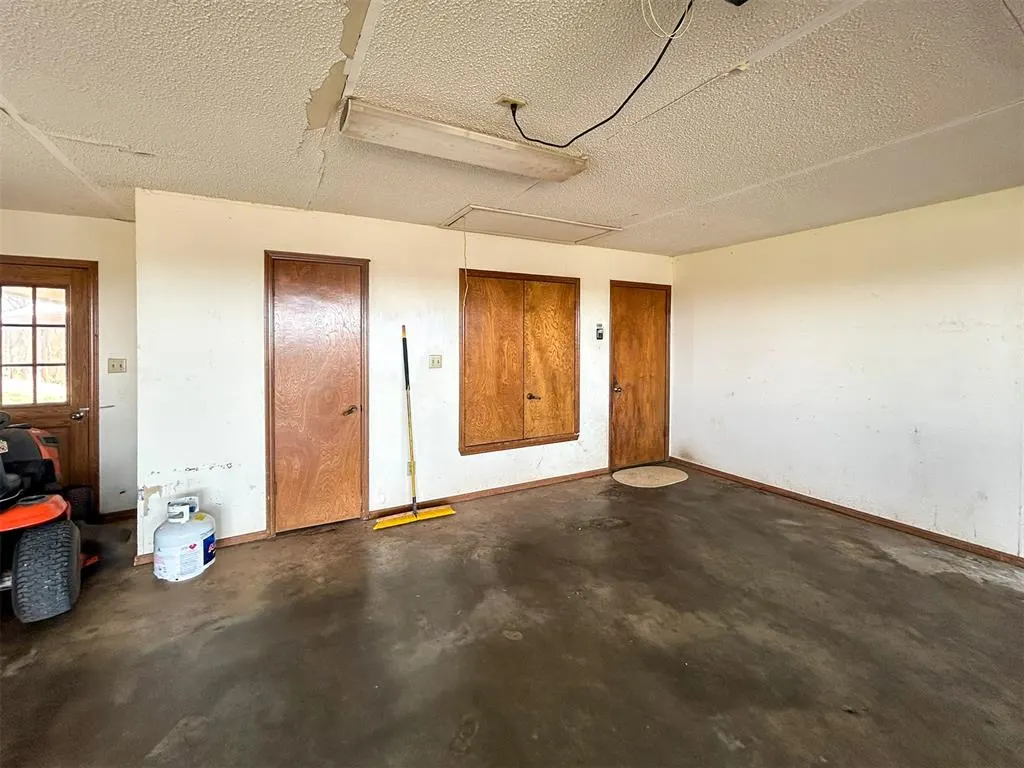Photo 39 — 45111 County Street 2680, Cyril, OK 73029