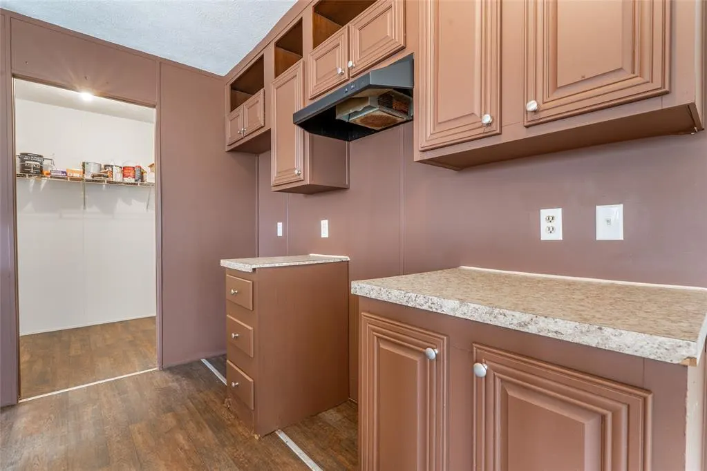 Photo 8 — 2439 Beverly Lane, Clinton, OK 73601