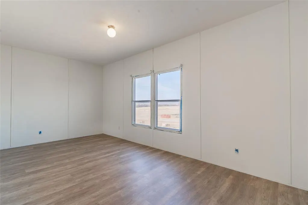 Photo 14 — 2439 Beverly Lane, Clinton, OK 73601