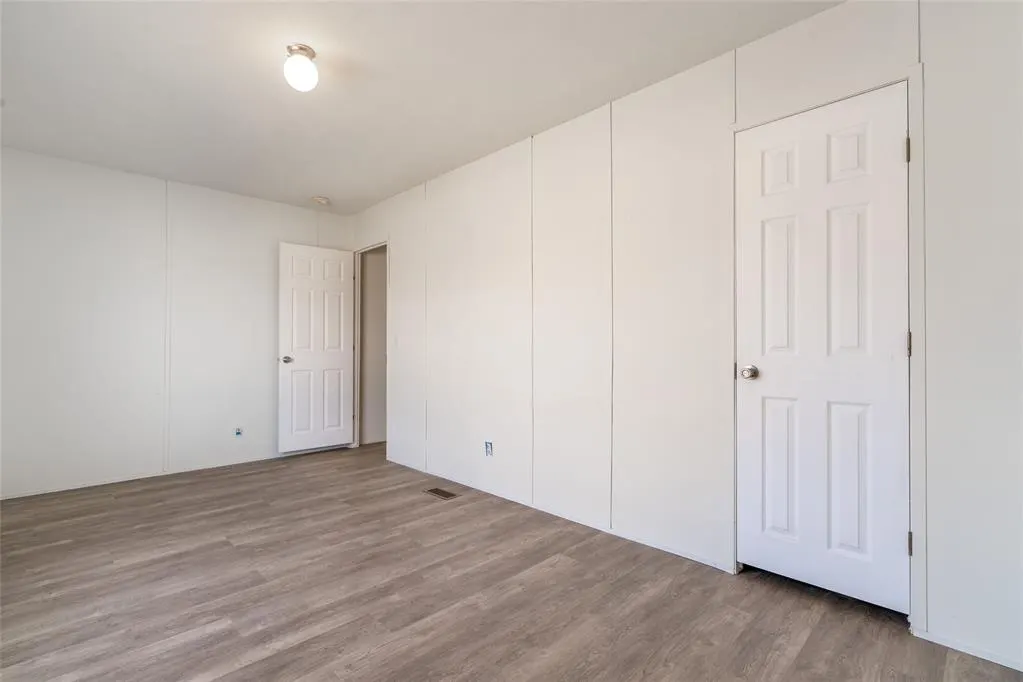 Photo 18 — 2439 Beverly Lane, Clinton, OK 73601