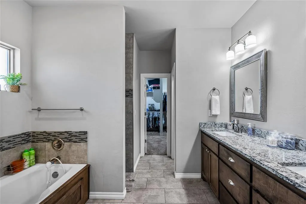 Photo 20 — 207 Lyla Glen Drive, Washington, OK 73093