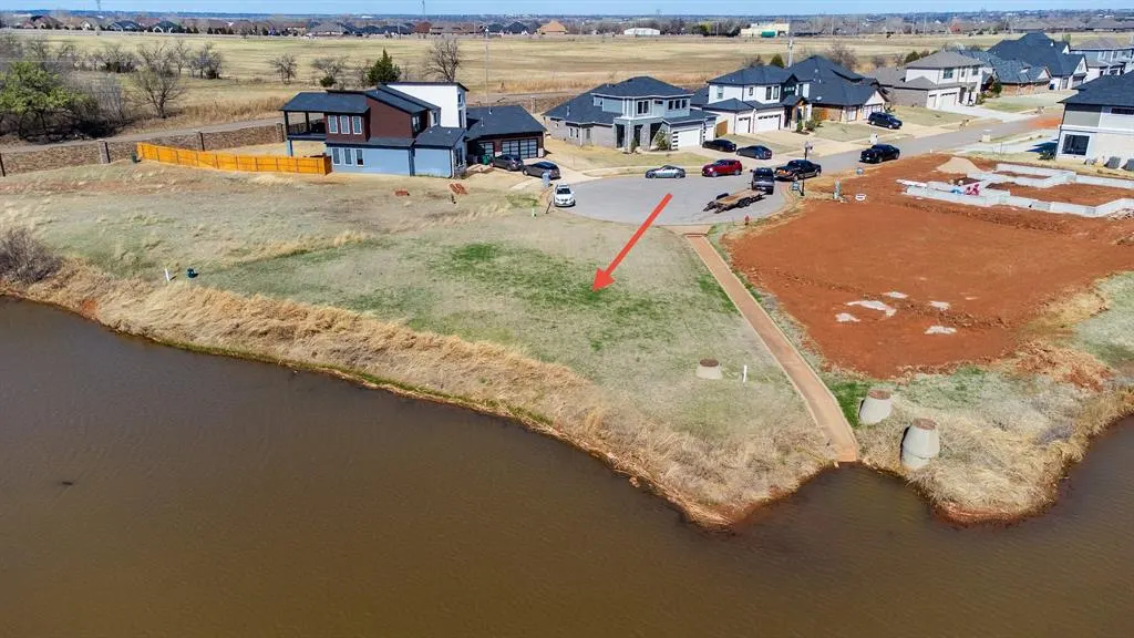 Photo 5 — 13400 Emerald Island Drive, Oklahoma City, OK 73142