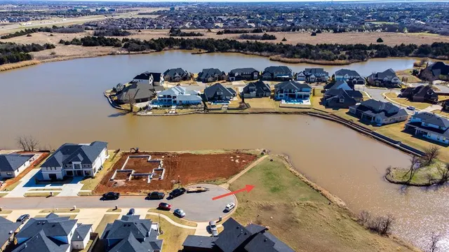 Photo 8 — 13400 Emerald Island Drive, Oklahoma City, OK 73142