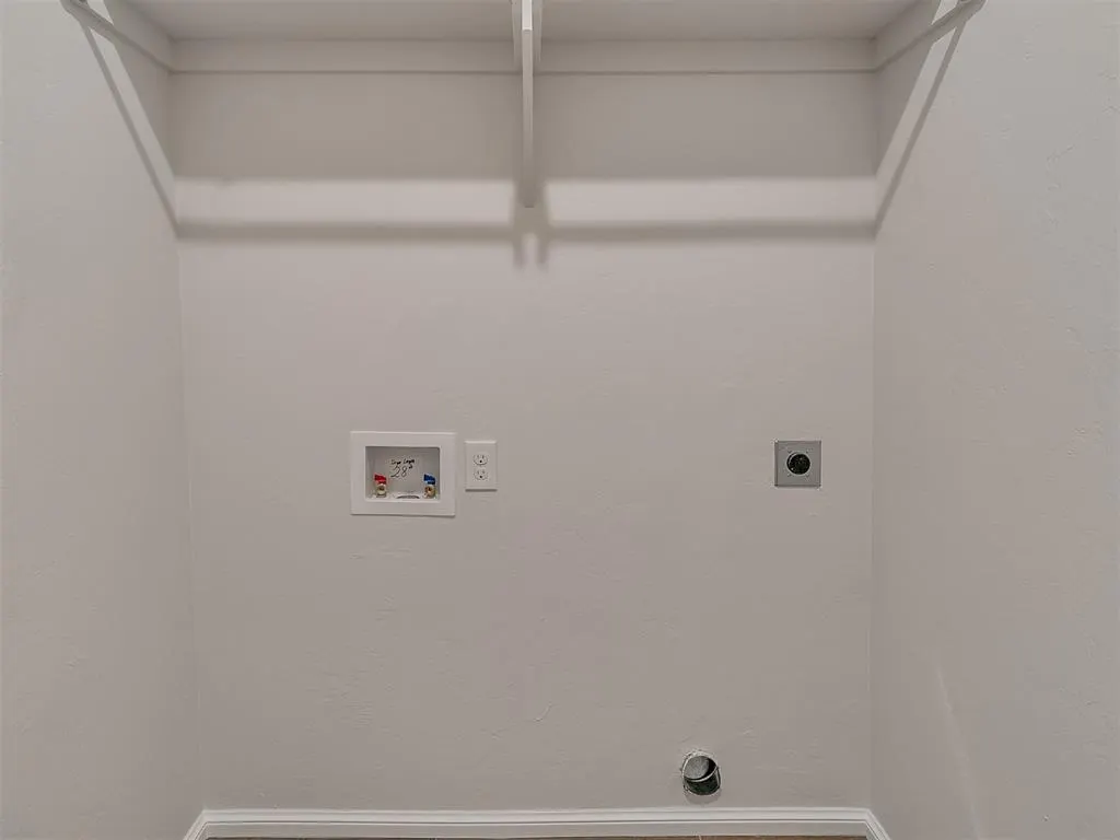 Photo 14 — 9576 SW 25th Street, Oklahoma City, OK 73128