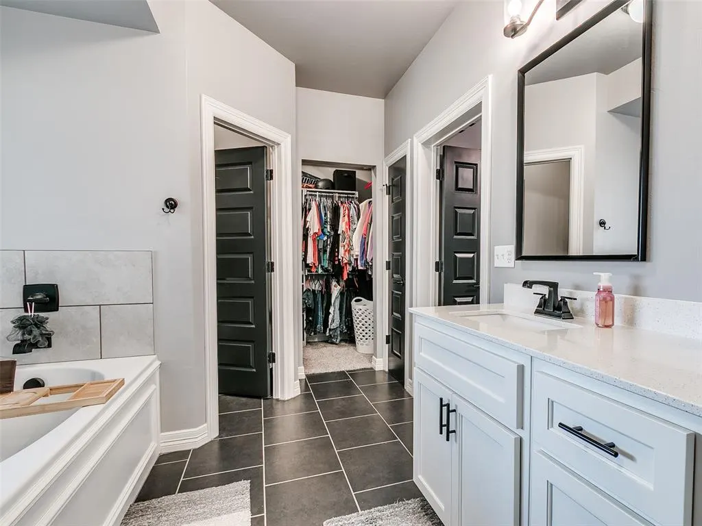 Photo 13 — 11029 SW 35th Terrace, Yukon, OK 73099