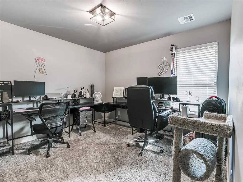 Photo 15 — 11029 SW 35th Terrace, Yukon, OK 73099