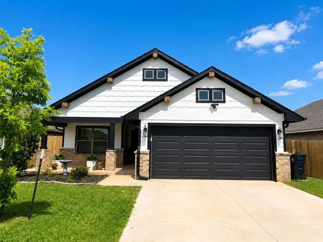 Front exterior — 11029 SW 35th Terrace, Yukon, OK 73099