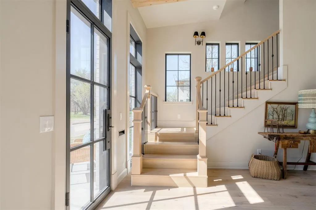 Photo 19 — 325 SW 14th Street, Oklahoma City, OK 73109