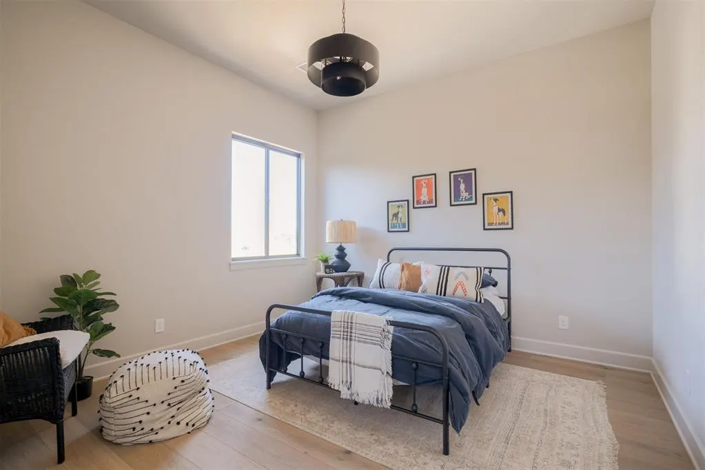 Photo 32 — 325 SW 14th Street, Oklahoma City, OK 73109