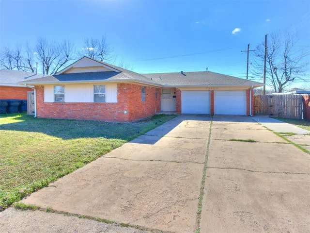 Photo 2 — 10405 N McKinley Avenue, Oklahoma City, OK 73114
