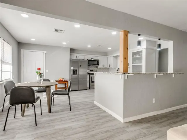 Photo 8 — 10405 N McKinley Avenue, Oklahoma City, OK 73114