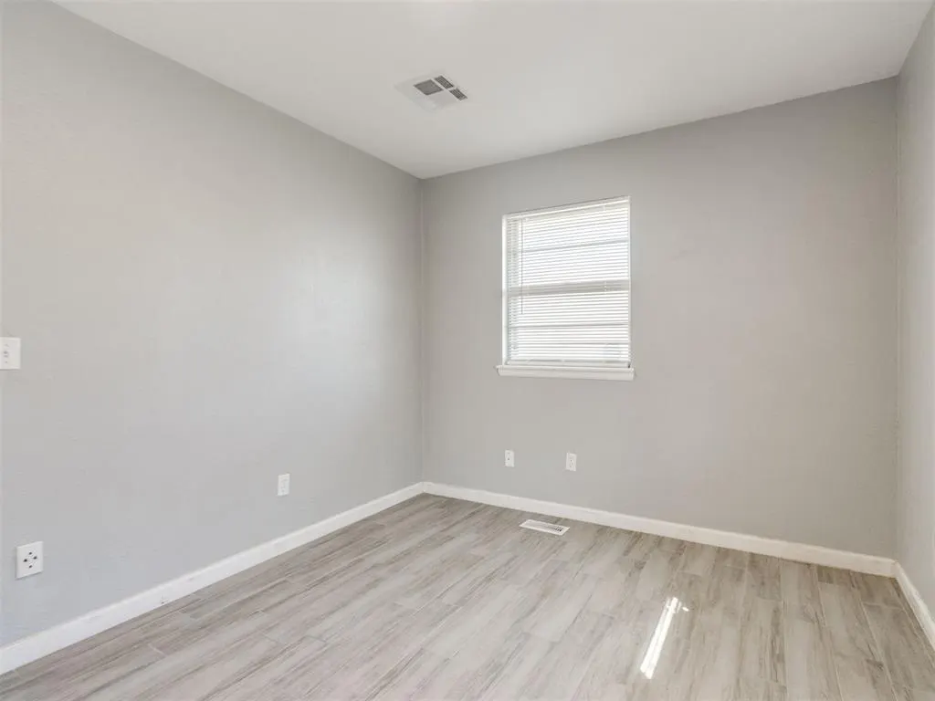 Photo 23 — 10405 N McKinley Avenue, Oklahoma City, OK 73114