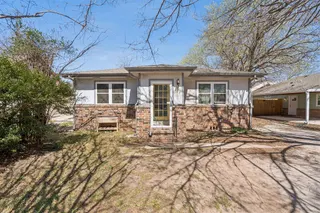 Sold home at 223 W Mosier Street