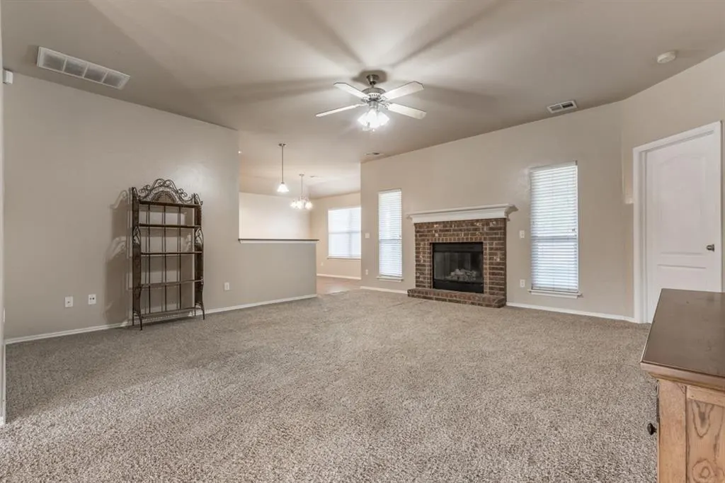 Photo 4 — 1028 Mollie Rausch Lane, Edmond, OK 73003