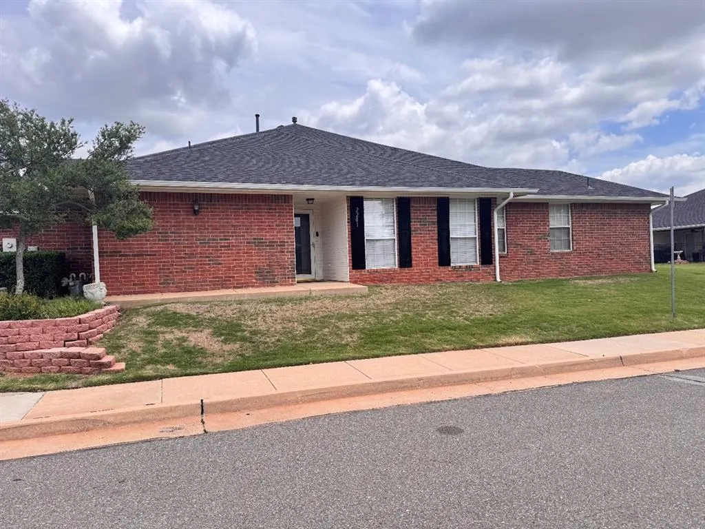 Front exterior — 2201 NW 155th Street, Edmond, OK 73013