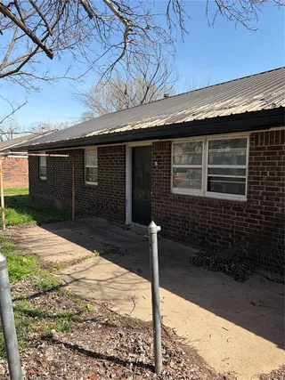Sold home at 727 N Park Avenue