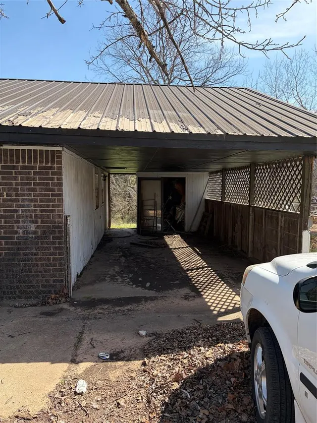 Photo 2 — 727 N Park Avenue, Stroud, OK 74079