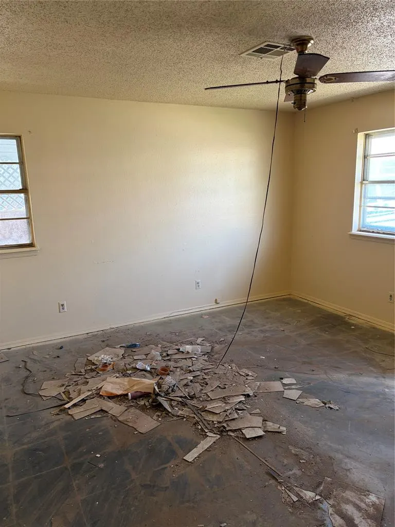 Photo 8 — 727 N Park Avenue, Stroud, OK 74079