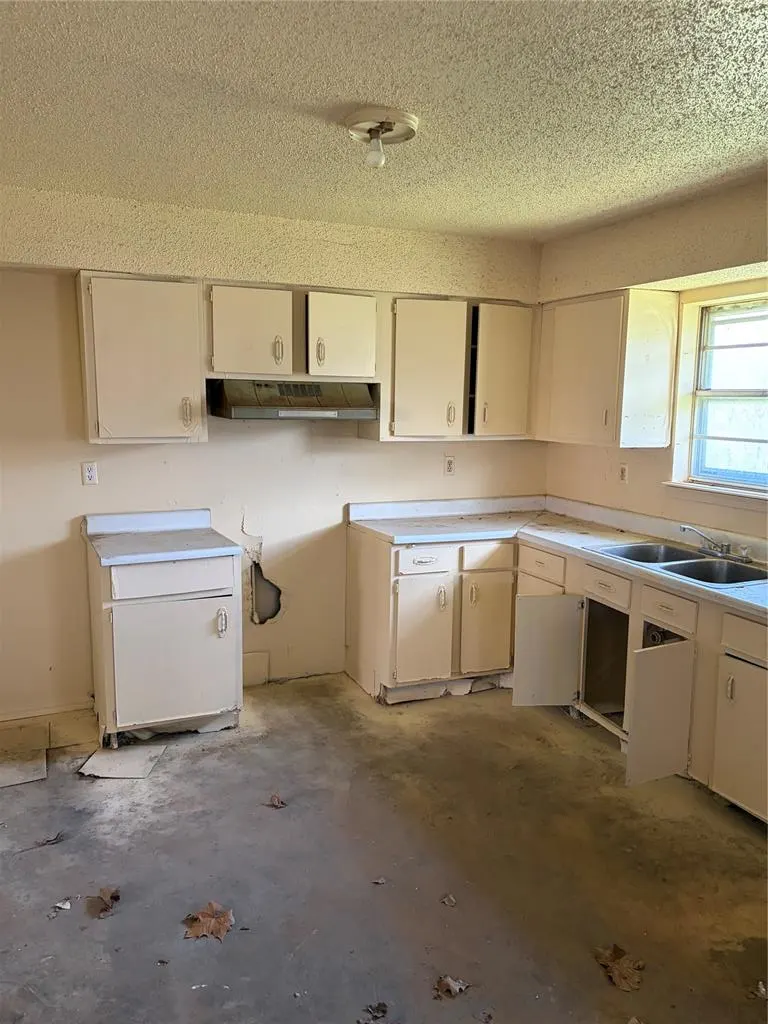 Photo 9 — 727 N Park Avenue, Stroud, OK 74079