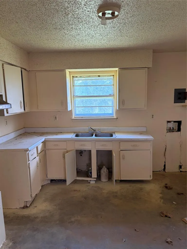 Photo 10 — 727 N Park Avenue, Stroud, OK 74079