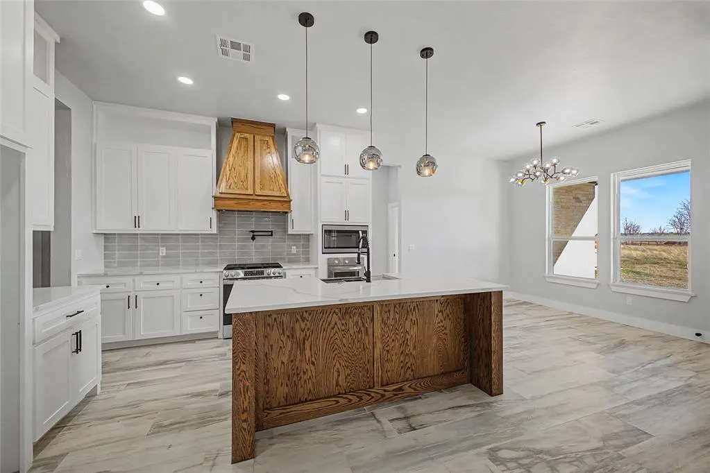 Photo 7 — 2435 Canyon Circle, Blanchard, OK 73010