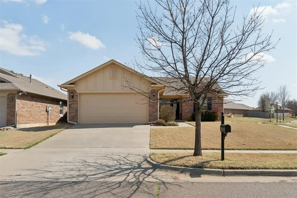 Photo 3 — 9564 SW 24th Terrace, Oklahoma City, OK 73128