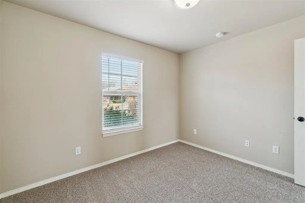 Photo 16 — 9564 SW 24th Terrace, Oklahoma City, OK 73128