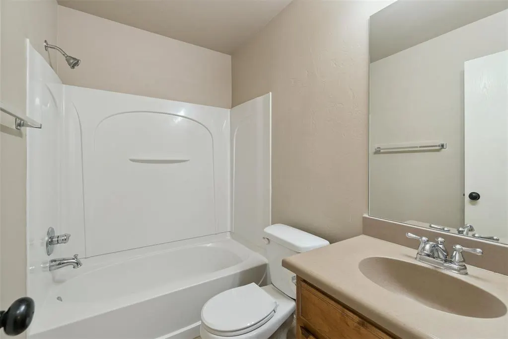 Photo 17 — 9564 SW 24th Terrace, Oklahoma City, OK 73128