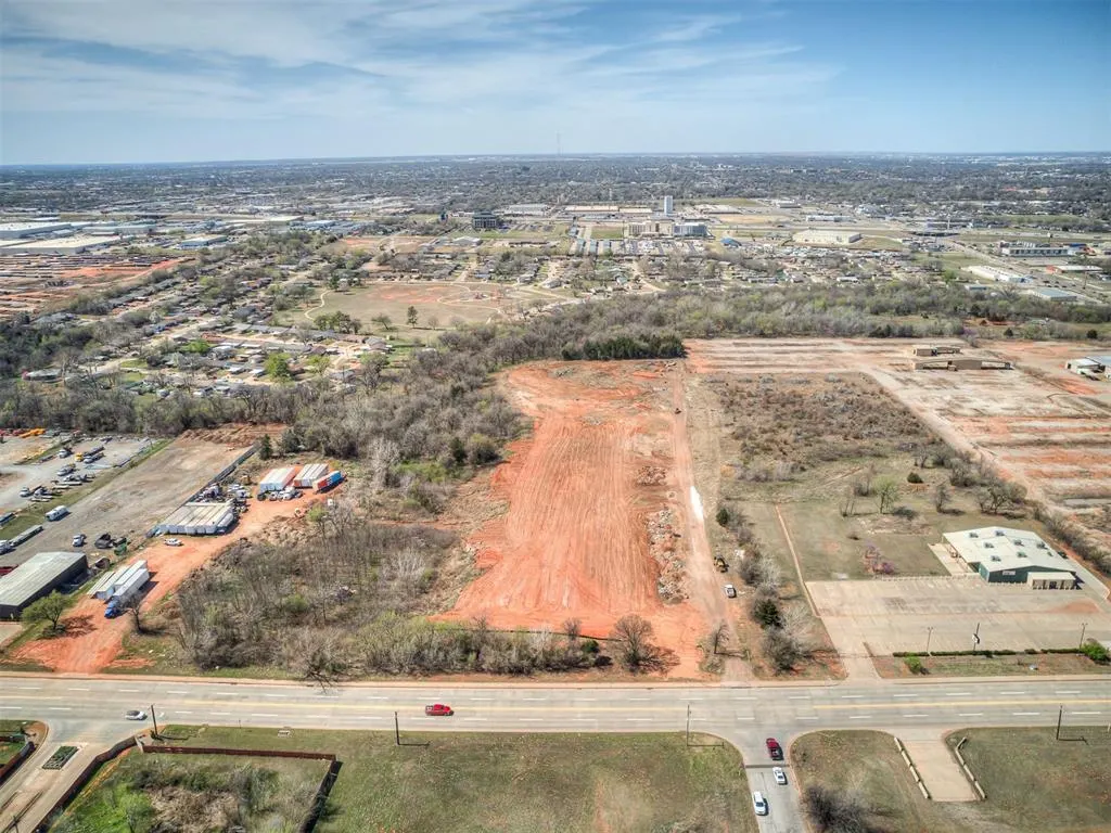 Photo 7 — 4901 S Eastern Avenue, Oklahoma City, OK 73129