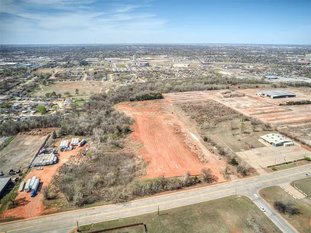 Photo 8 — 4901 S Eastern Avenue, Oklahoma City, OK 73129