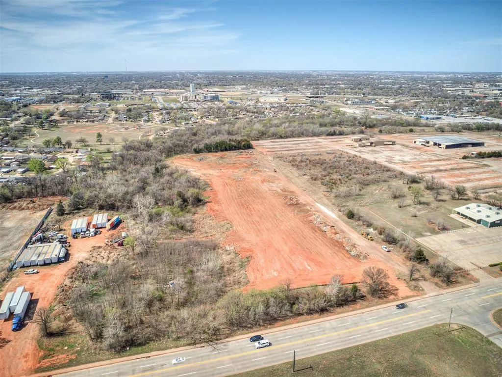 Photo 9 — 4901 S Eastern Avenue, Oklahoma City, OK 73129