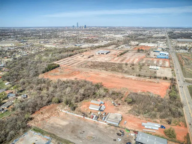 Photo 3 — 4901 S Eastern Avenue, Oklahoma City, OK 73129