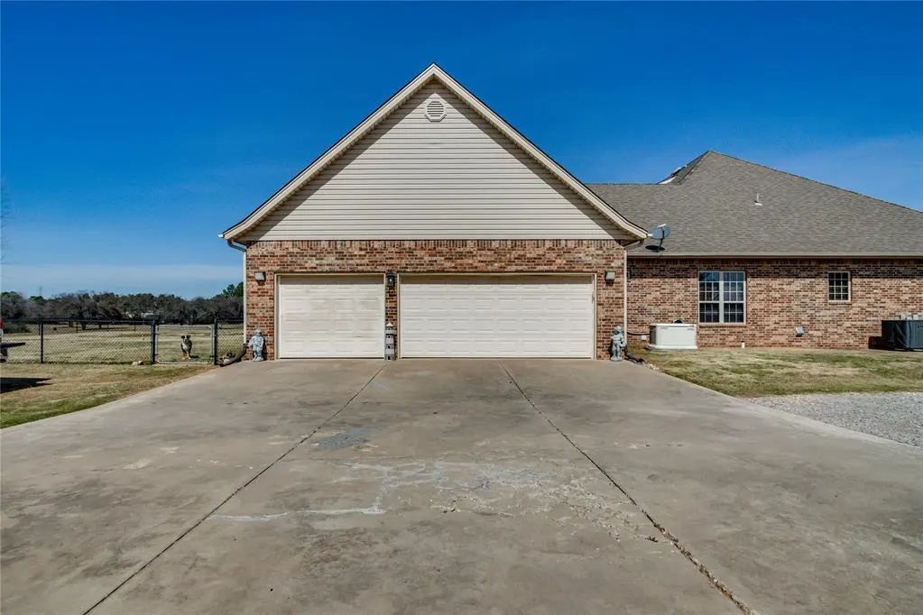 Photo 43 — 2375 Bingham Drive, Choctaw, OK 73020