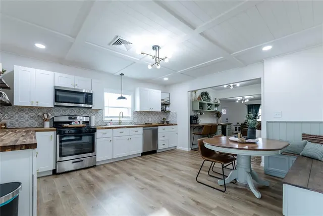 Photo 5 — 1011 W A Avenue, Elk City, OK 73644