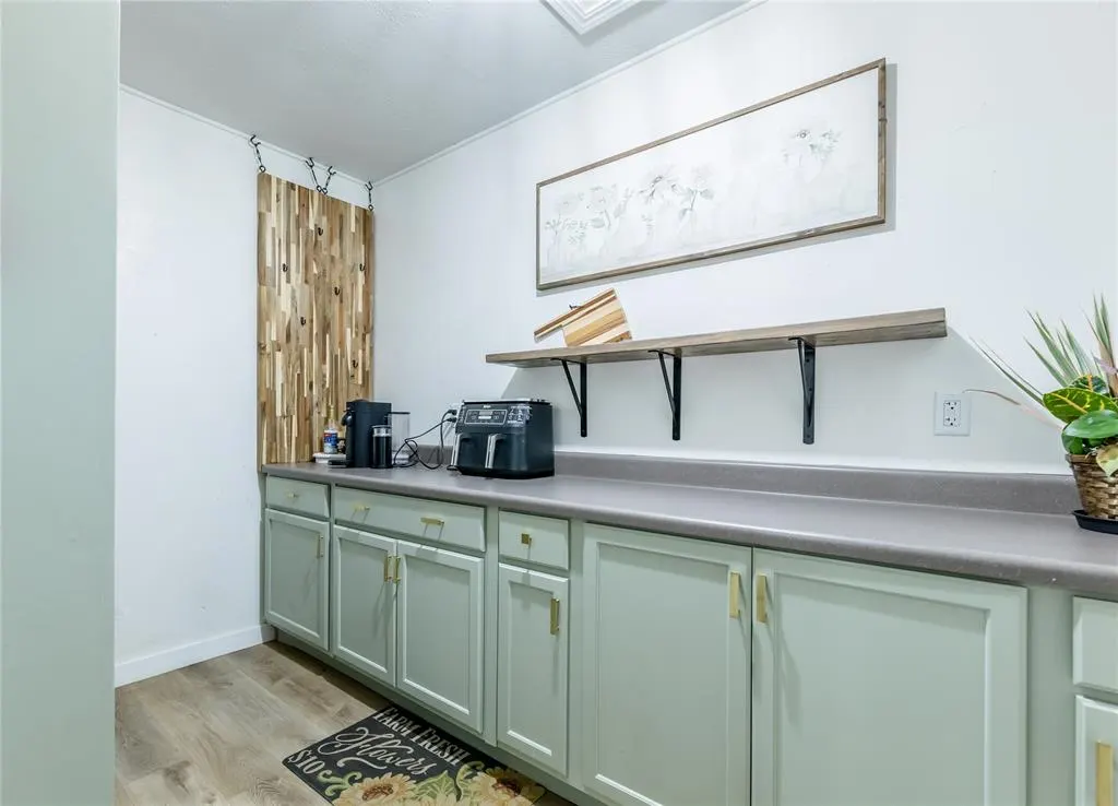 Photo 9 — 1011 W A Avenue, Elk City, OK 73644