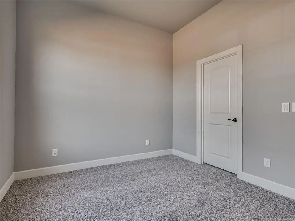 Photo 26 — 2218 W Cole Drive, Mustang, OK 73064