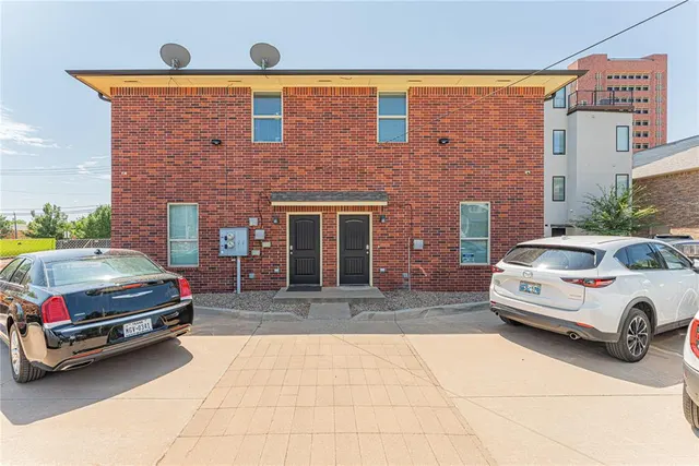 Photo 4 — 215 E Boyd Street, Norman, OK 73069