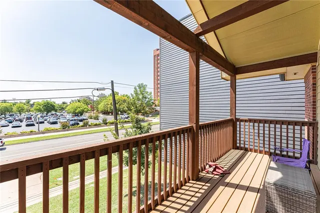 Photo 6 — 215 E Boyd Street, Norman, OK 73069