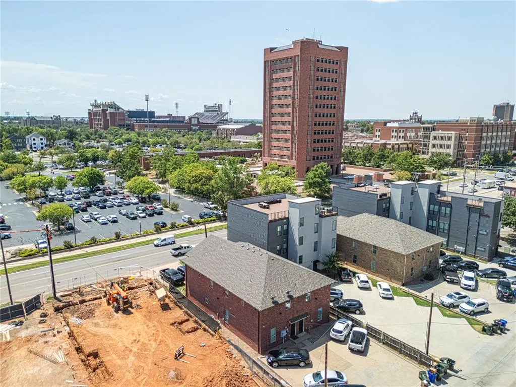 Photo 9 — 215 E Boyd Street, Norman, OK 73069