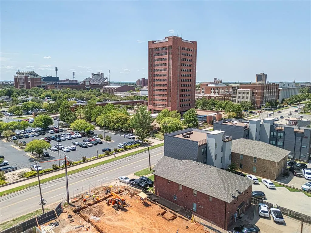 Photo 11 — 215 E Boyd Street, Norman, OK 73069