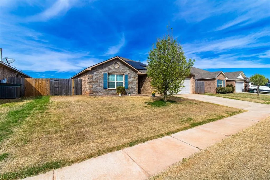 Front exterior — 3517 SE 95th Street, Moore, OK 73160