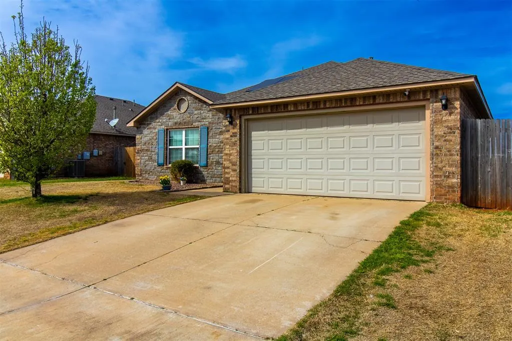 Photo 3 — 3517 SE 95th Street, Moore, OK 73160