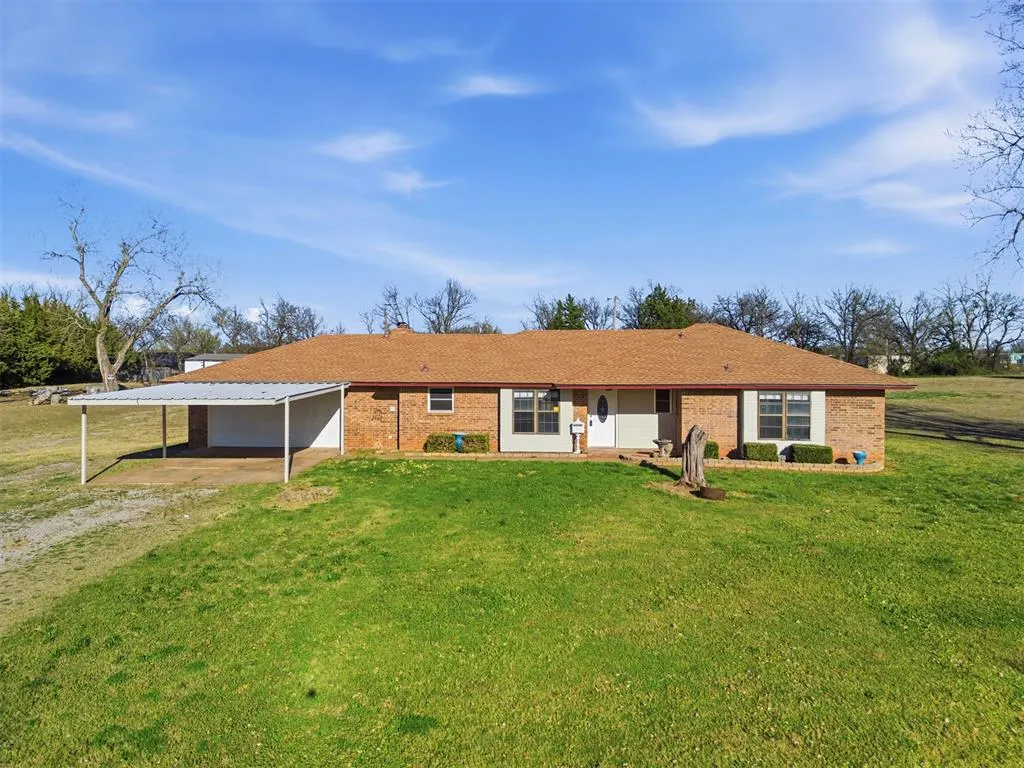 Photo 2 — 895 Quail Creek Drive, Blanchard, OK 73010