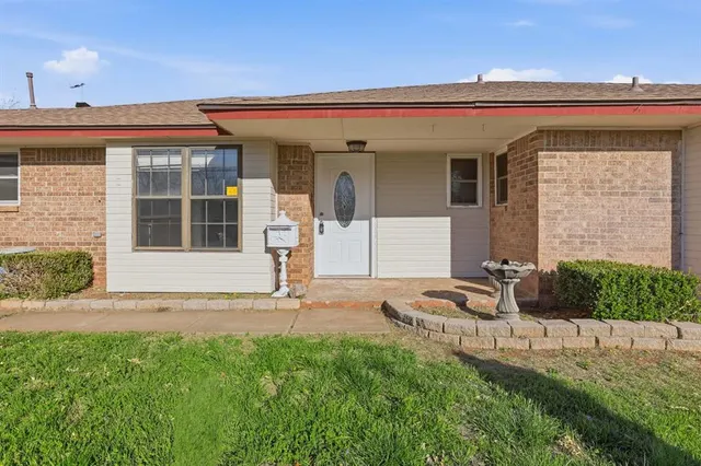 Photo 3 — 895 Quail Creek Drive, Blanchard, OK 73010