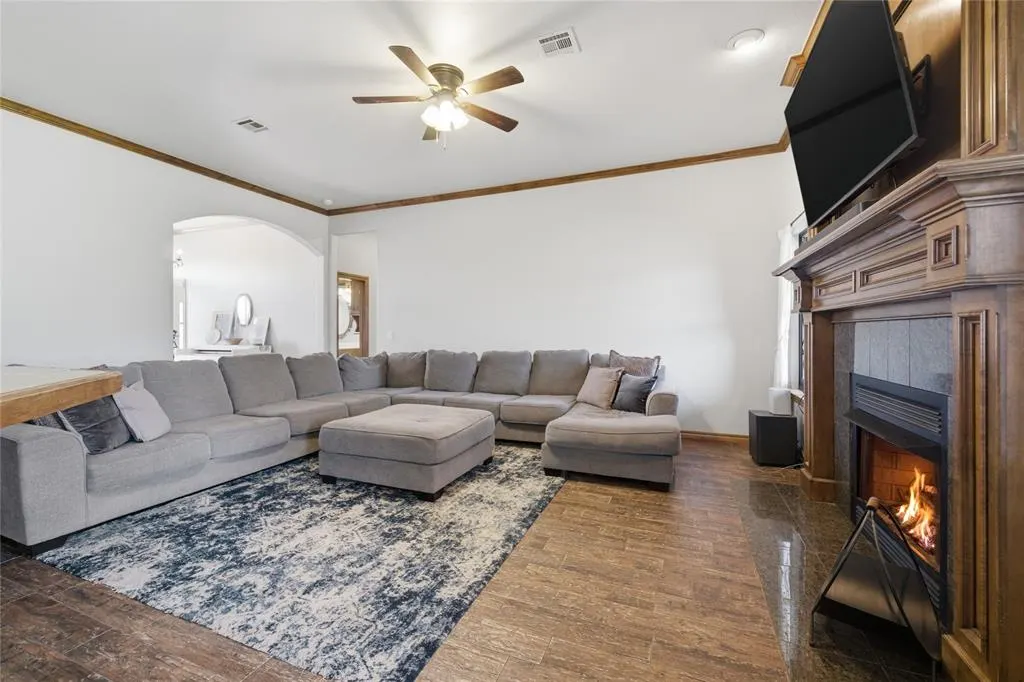 Photo 9 — 2205 NE 18th Avenue, Moore, OK 73160